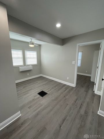 4121 S Dixie Drive, Moraine, OH 45439