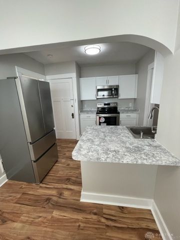 4121 S Dixie Drive, Moraine, OH 45439
