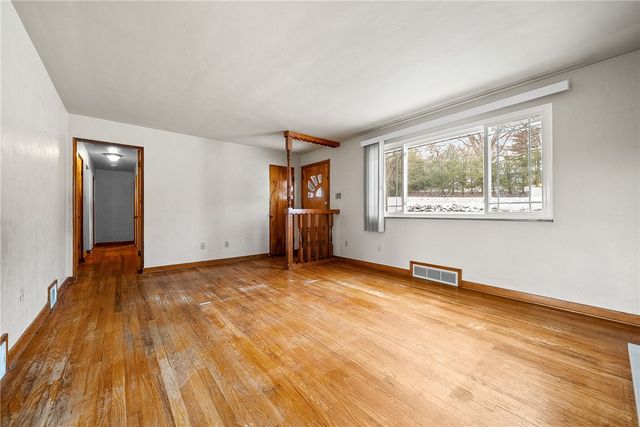 109 Clearview Dr, Peters Twp, PA 15317