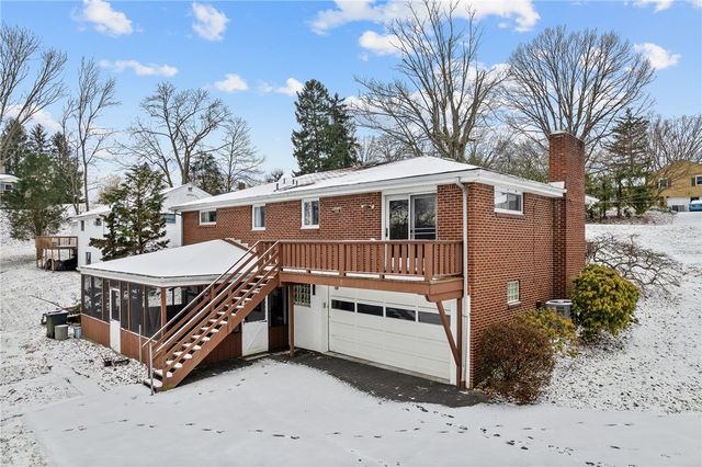 109 Clearview Dr, Peters Twp, PA 15317