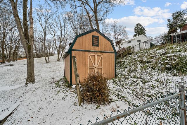 109 Clearview Dr, Peters Twp, PA 15317