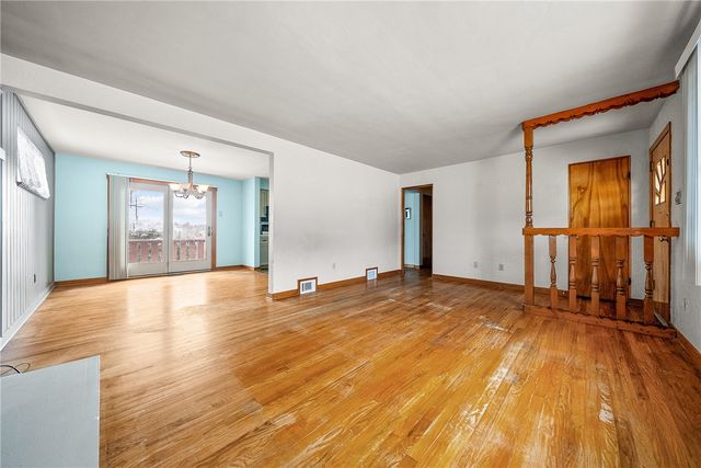 109 Clearview Dr, Peters Twp, PA 15317