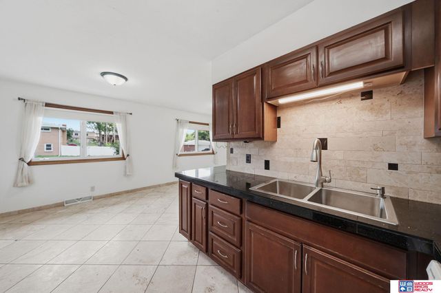4311 S 46th Street, Lincoln, NE 68516