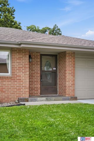 4311 S 46th Street, Lincoln, NE 68516