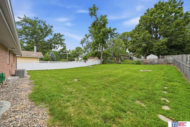 4311 S 46th Street, Lincoln, NE 68516