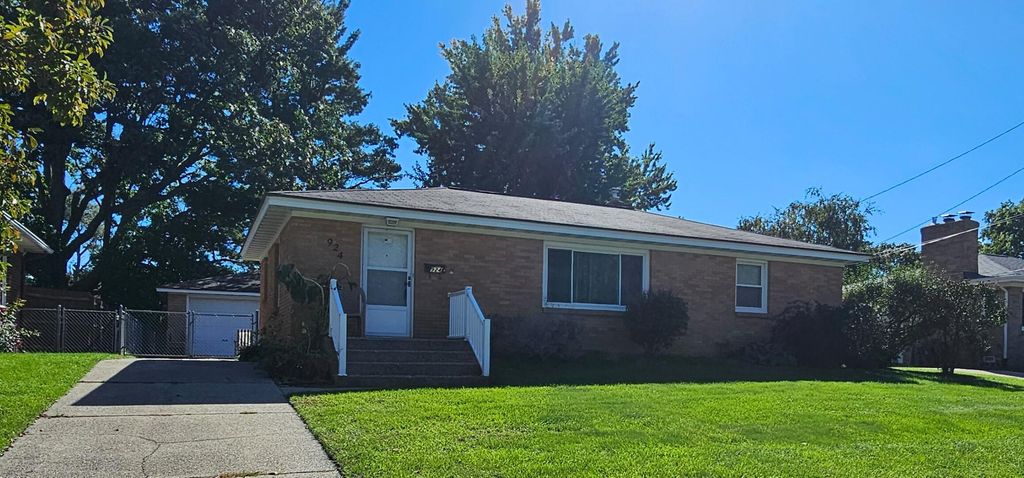 924 Ariebill Street Sw, City Of Wyoming, MI 49509