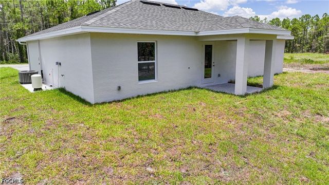432 Burrstone DR, Lehigh Acres, FL 33974