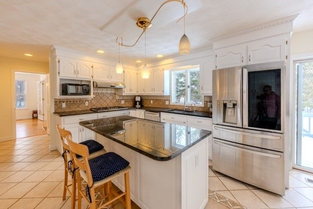29 Stoneybrook Cir., Andover, MA 01810