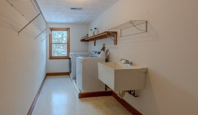 29 Stoneybrook Cir., Andover, MA 01810