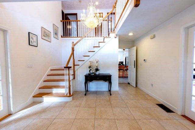 29 Stoneybrook Cir., Andover, MA 01810