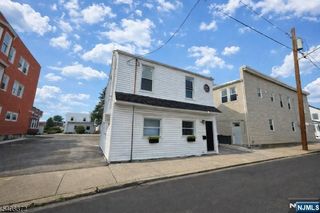 115 Grant Avenue, Harrison, NJ 07029