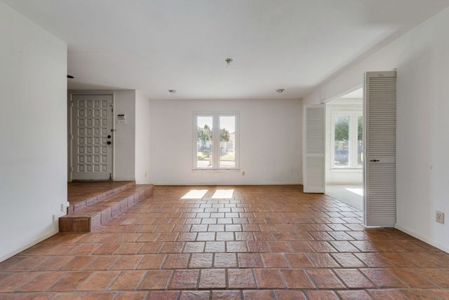 6639 Winterwood Lane, Dallas, TX 75248