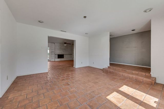 6639 Winterwood Lane, Dallas, TX 75248