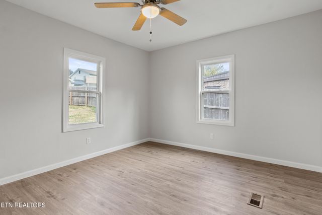 411 Forestal Drive, Knoxville, TN 37918