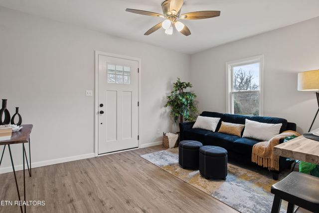 411 Forestal Drive, Knoxville, TN 37918