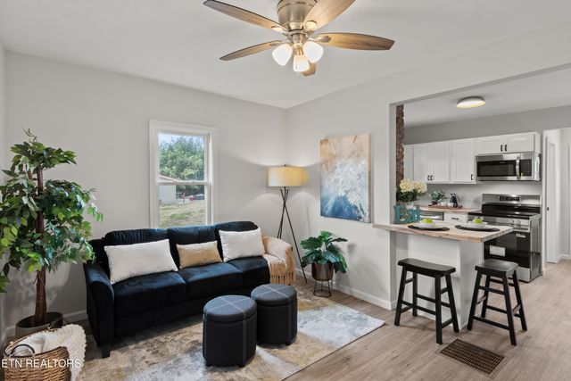 411 Forestal Drive, Knoxville, TN 37918