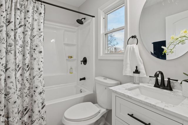 411 Forestal Drive, Knoxville, TN 37918