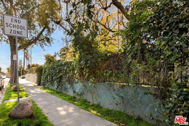 1453 Centinela Avenue, Santa Monica, CA 90404