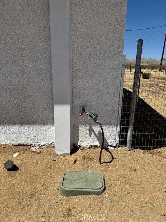 Image 17 of property listing at 36749 Esaw, Lucerne Valley, CA 92356