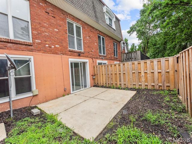 10473 Corbeil Drive, Creve Coeur, MO 63146