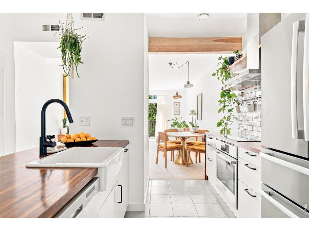 7436 Singing Hills Dr J, Boulder, CO 80301