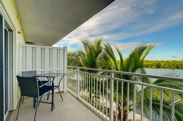 6520 N Ocean Boulevard 24, Ocean Ridge, FL 33435