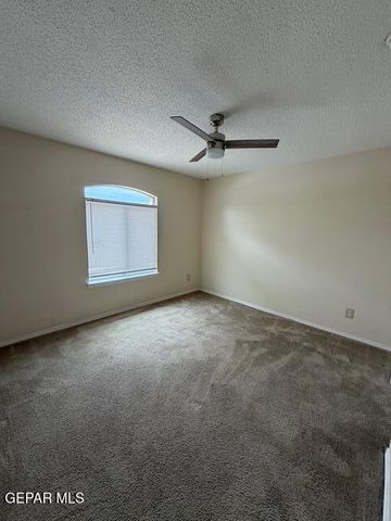14044 Peter Noyes Drive, Horizon City, TX 79928