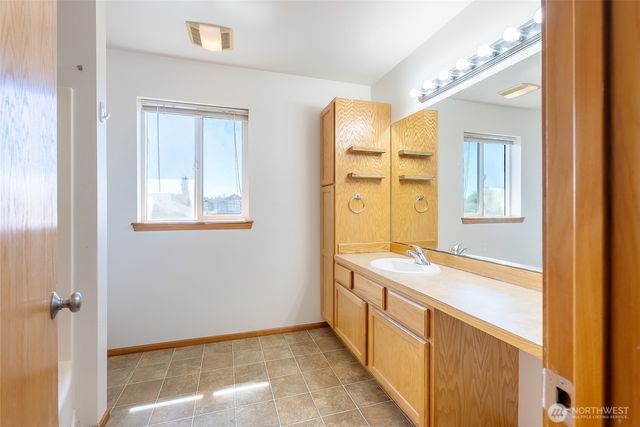 4873 Lighthouse Drive, Blaine, WA 98230
