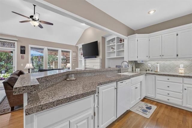 12424 Long Street, Overland Park, KS 66213