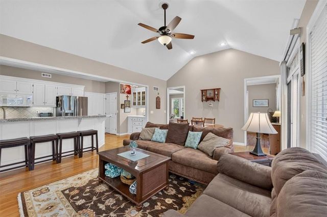 12424 Long Street, Overland Park, KS 66213