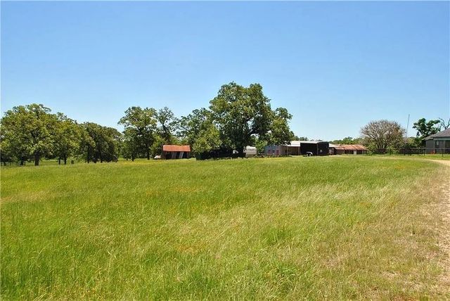 21741 E Interstate 10, Luling, TX 78648