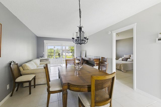 2951 NW 46th Avenue 407, Lauderdale Lakes, FL 33313