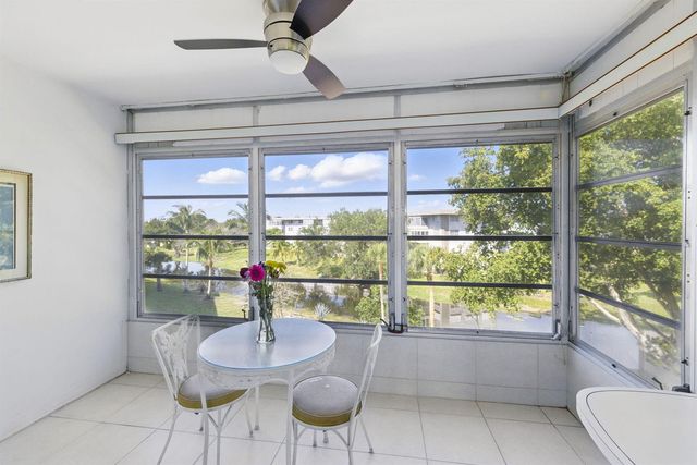 2951 NW 46th Avenue 407, Lauderdale Lakes, FL 33313