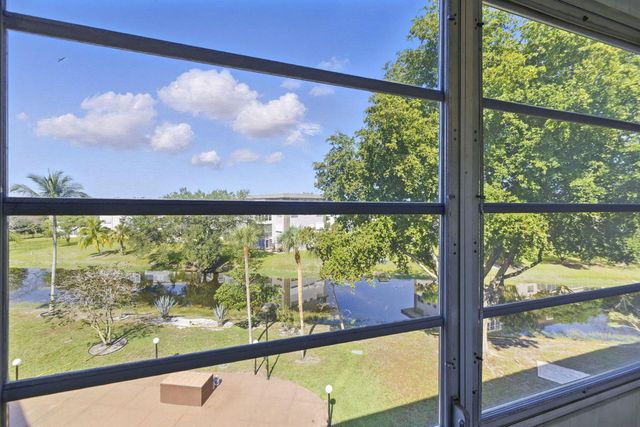 2951 NW 46th Avenue 407, Lauderdale Lakes, FL 33313