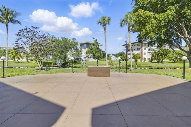 2951 NW 46th Avenue 407, Lauderdale Lakes, FL 33313