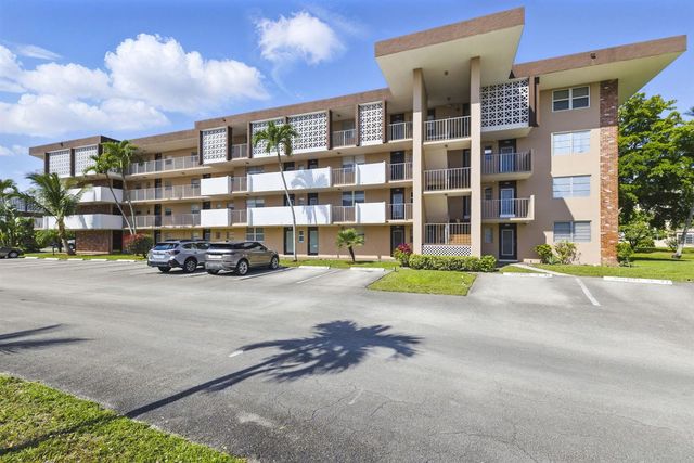 2951 NW 46th Avenue 407, Lauderdale Lakes, FL 33313