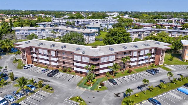 2951 NW 46th Avenue 407, Lauderdale Lakes, FL 33313