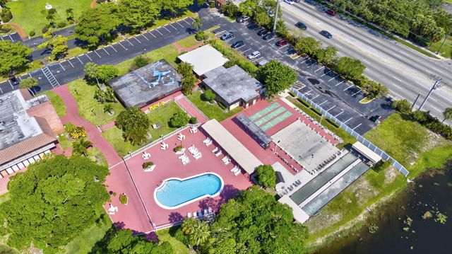 2951 NW 46th Avenue 407, Lauderdale Lakes, FL 33313