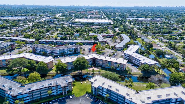 2951 NW 46th Avenue 407, Lauderdale Lakes, FL 33313