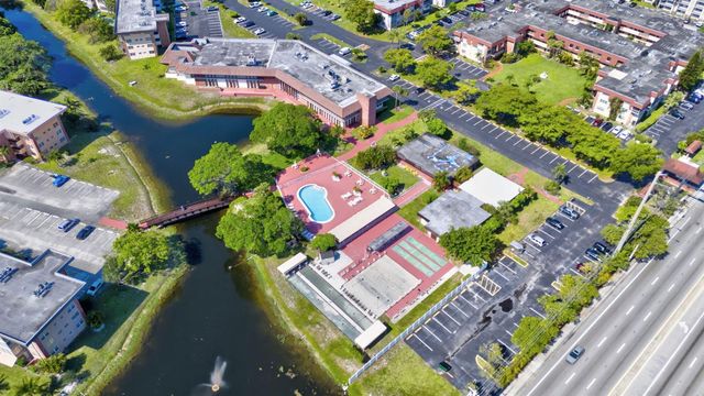 2951 NW 46th Avenue 407, Lauderdale Lakes, FL 33313