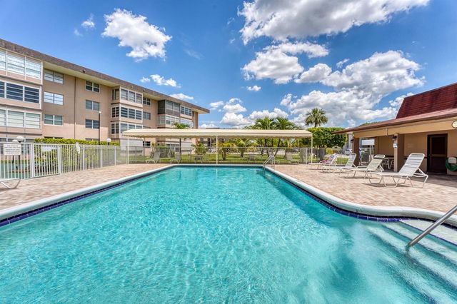 2951 NW 46th Avenue 407, Lauderdale Lakes, FL 33313