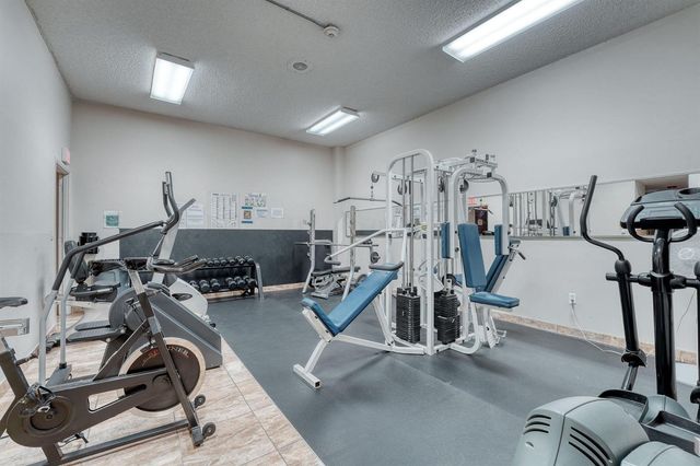 2951 NW 46th Avenue 407, Lauderdale Lakes, FL 33313