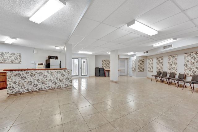 2951 NW 46th Avenue 407, Lauderdale Lakes, FL 33313