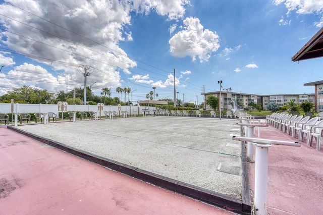 2951 NW 46th Avenue 407, Lauderdale Lakes, FL 33313