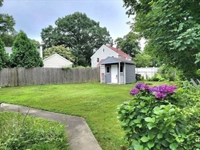 23 Ebbett Ave 23, Quincy, MA 02170