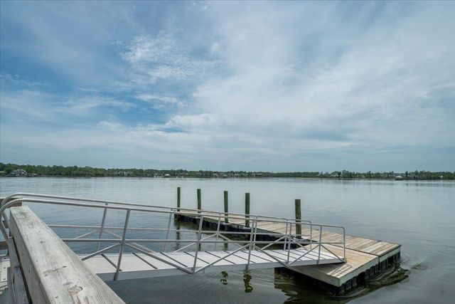 606 White Cap Court, Charleston, SC 29492