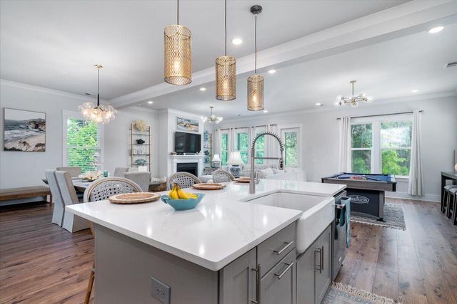 606 White Cap Court, Charleston, SC 29492