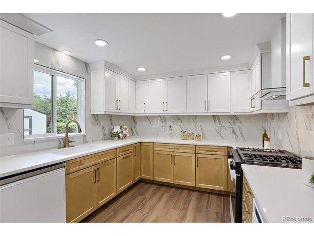 909 E 9th Ave, Broomfield, CO 80020
