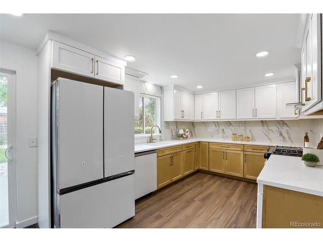 909 E 9th Ave, Broomfield, CO 80020