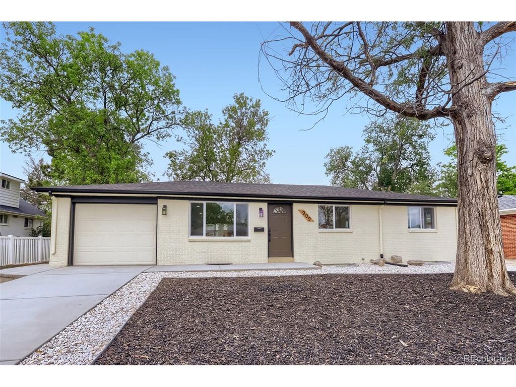 909 E 9th Ave, Broomfield, CO 80020